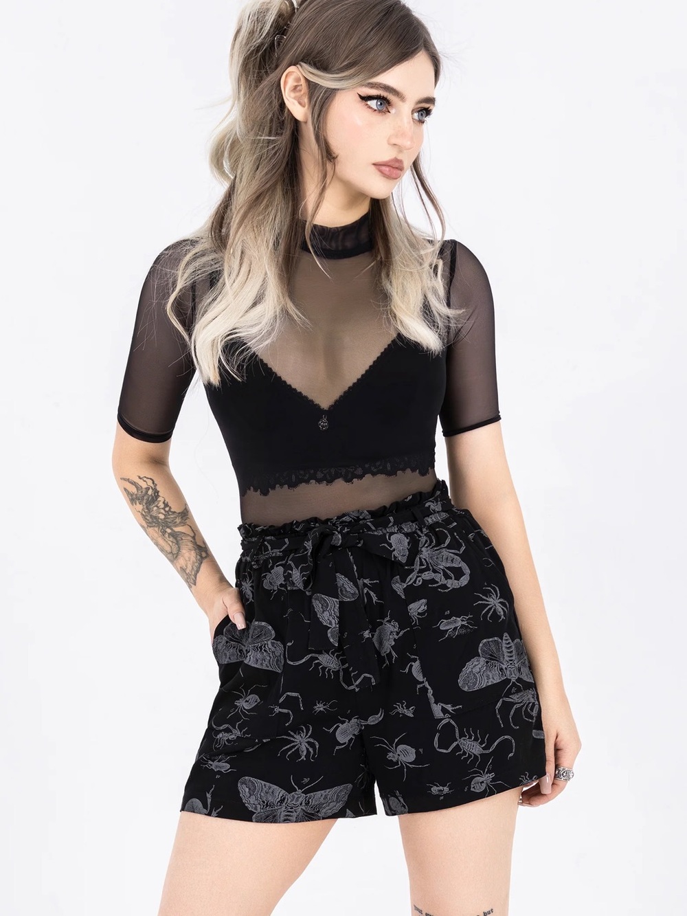 Parasite Bugs Tie-Waist Paperbag Shorts Sz 4 - Bug Print, Alt Summer